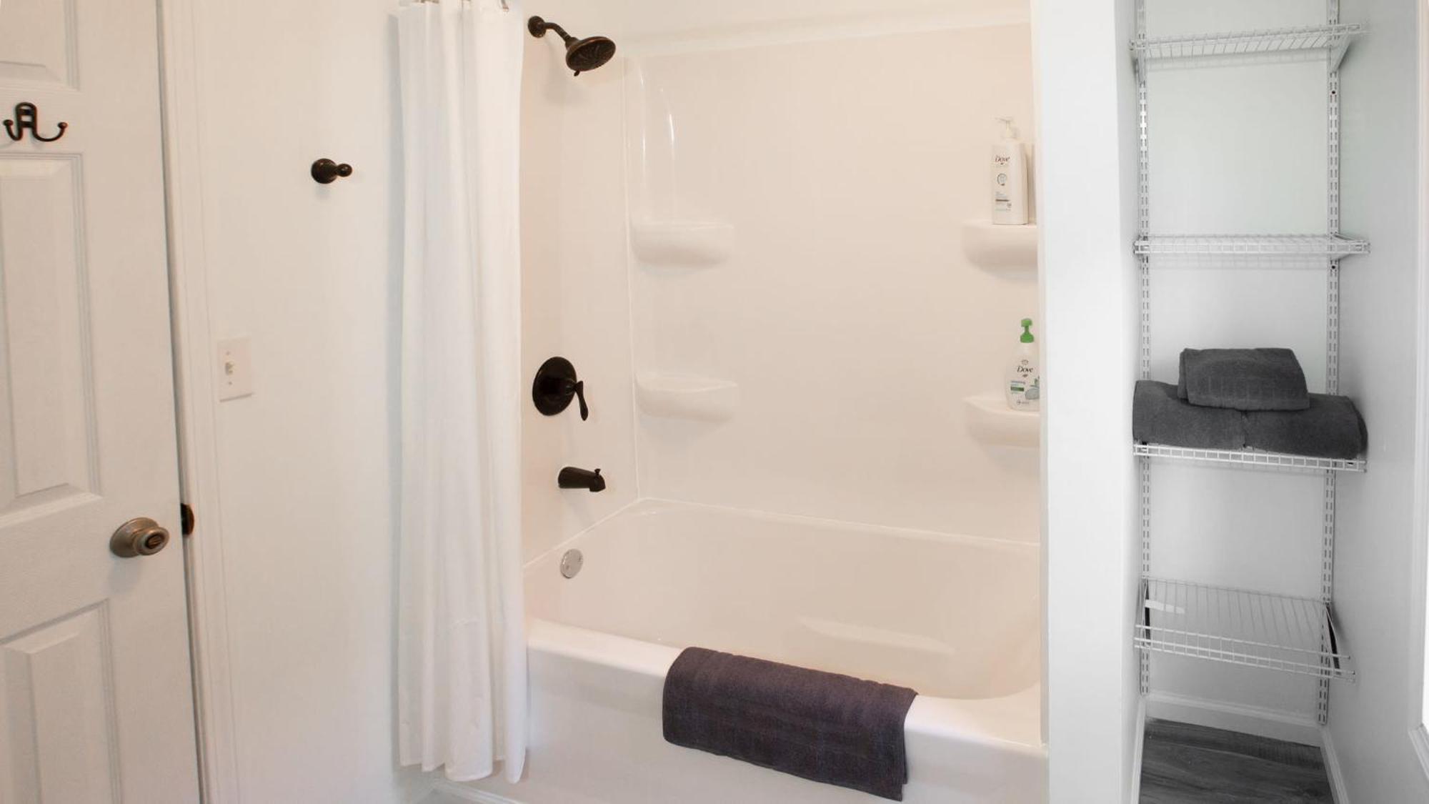 Villa 5 Mins To Speedway! Walk To Zoo, Wr Park, Iupui! Indianapolis Esterno foto