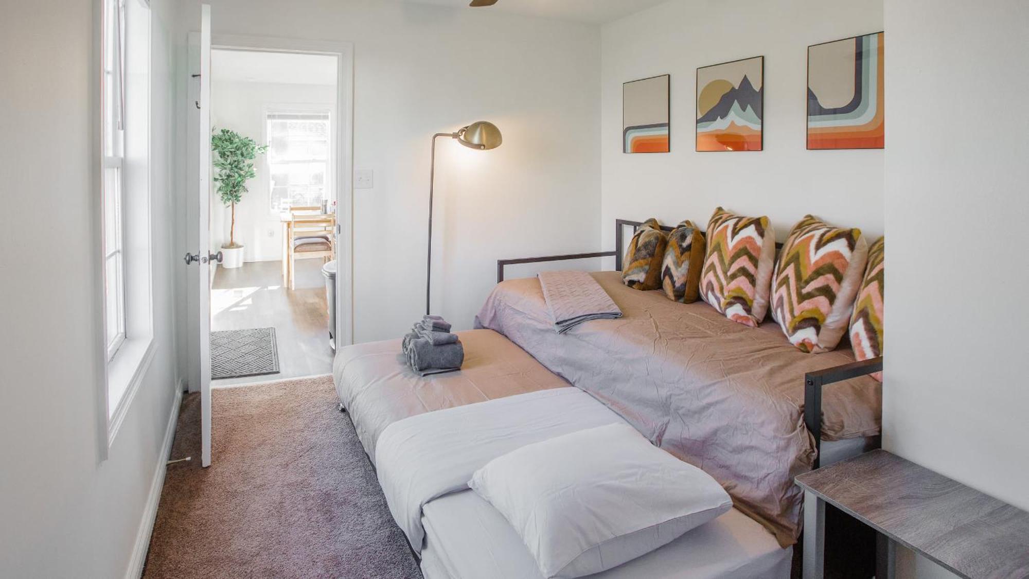 Villa 5 Mins To Speedway! Walk To Zoo, Wr Park, Iupui! Indianapolis Esterno foto