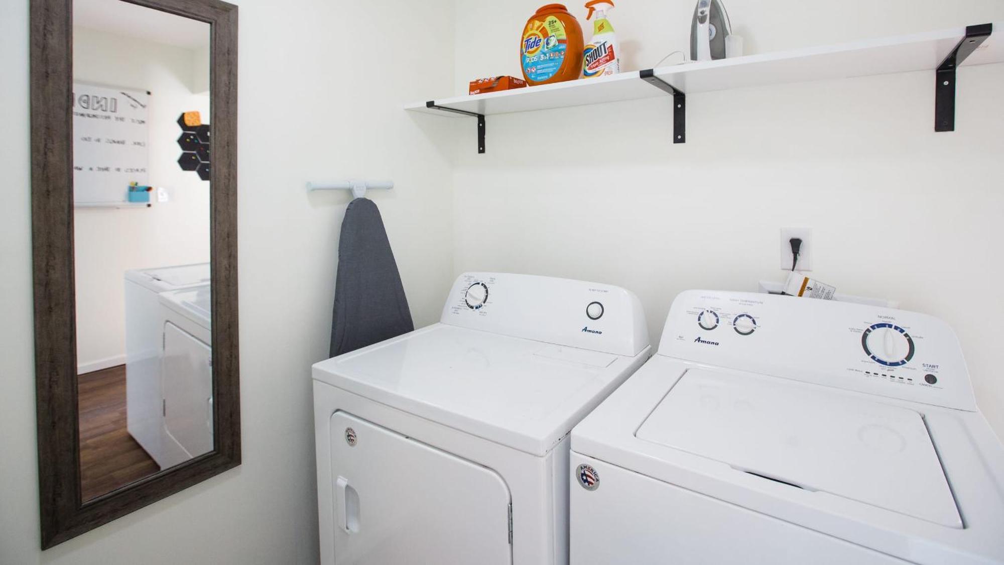 Villa 5 Mins To Speedway! Walk To Zoo, Wr Park, Iupui! Indianapolis Esterno foto