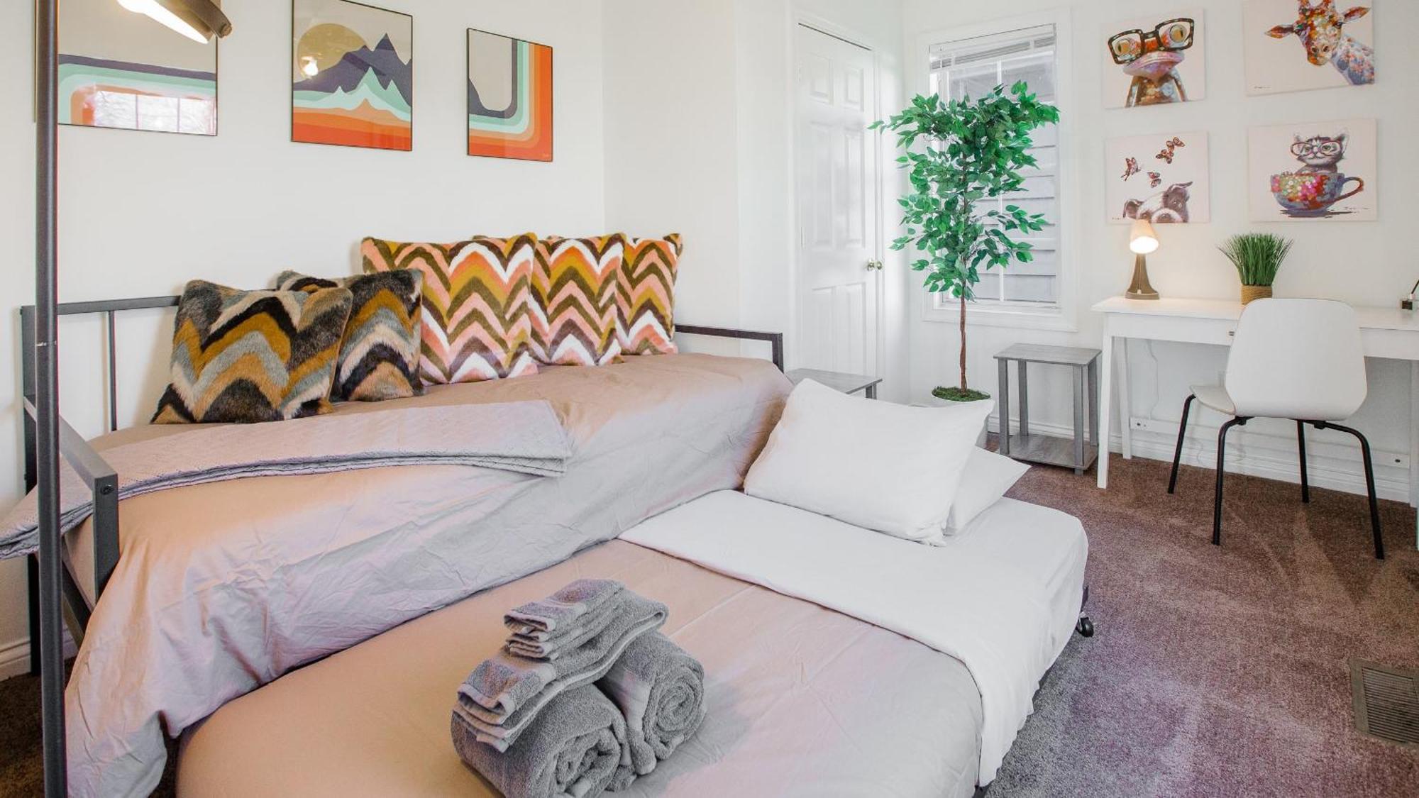 Villa 5 Mins To Speedway! Walk To Zoo, Wr Park, Iupui! Indianapolis Esterno foto